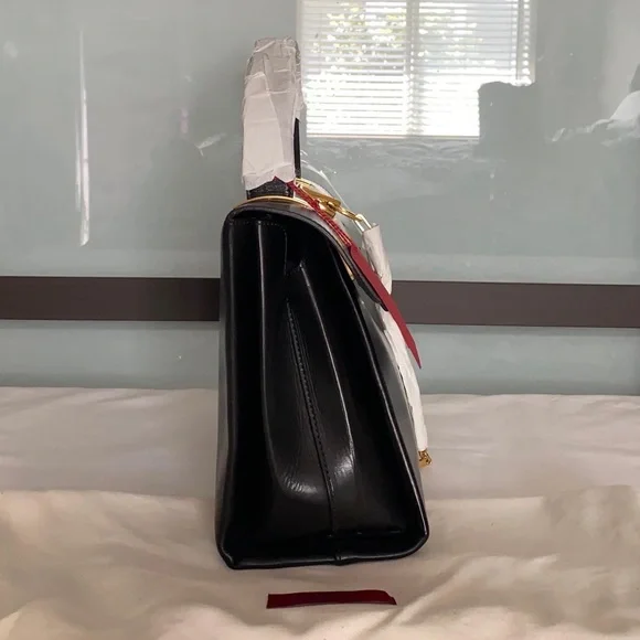 NWT Valentino Vlogo V Chain Top Handle Leather Handbag in Black - Picture 4 of 10